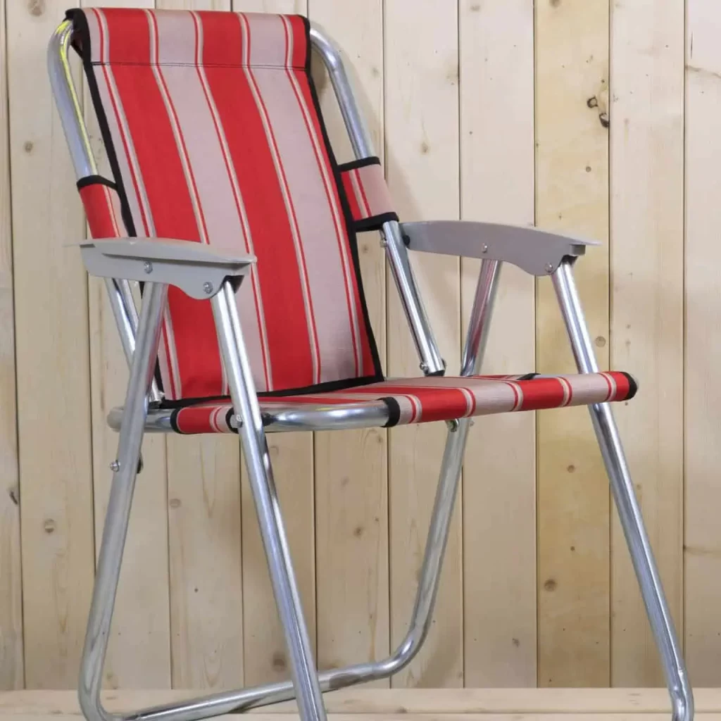 صندلی ساحلی قرمز
